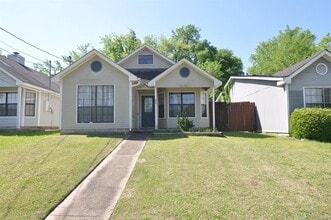 Building Photo - 3200 Herbert Dr