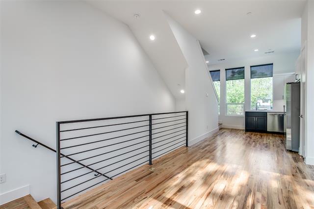 Foto del edificio - 5915 Hudson St
