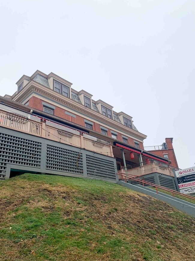 Building Photo - 7 Old S St