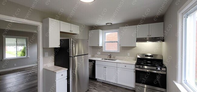 Foto del edificio - 21788 Rausch Ave