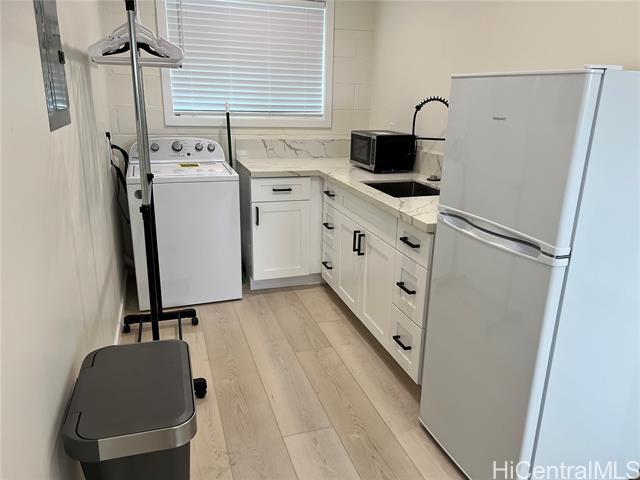 Building Photo - 1364 Frank St