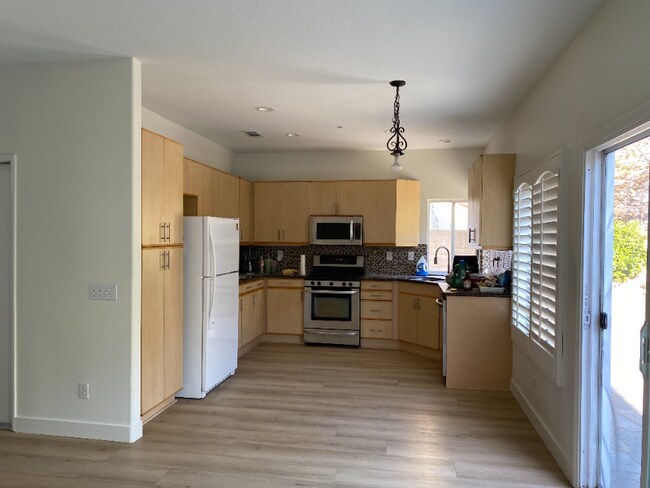 Foto del edificio - 1131 Mira Lago Ln E