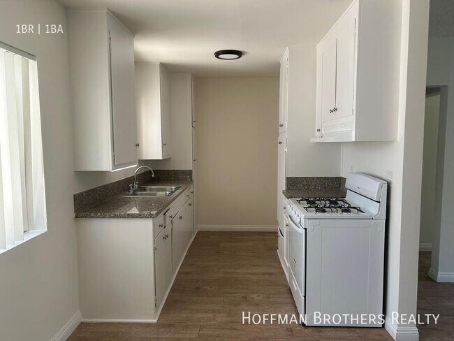 Foto del edificio - 5130 Yarmouth Ave