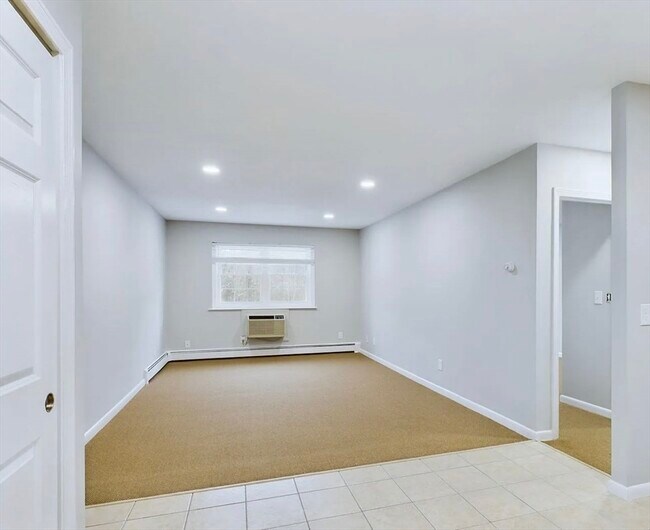 Foto del edificio - 445 Pleasant St