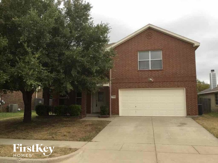 709 Eagle Dr, Saginaw, TX 76131 House for Rent in Saginaw, TX