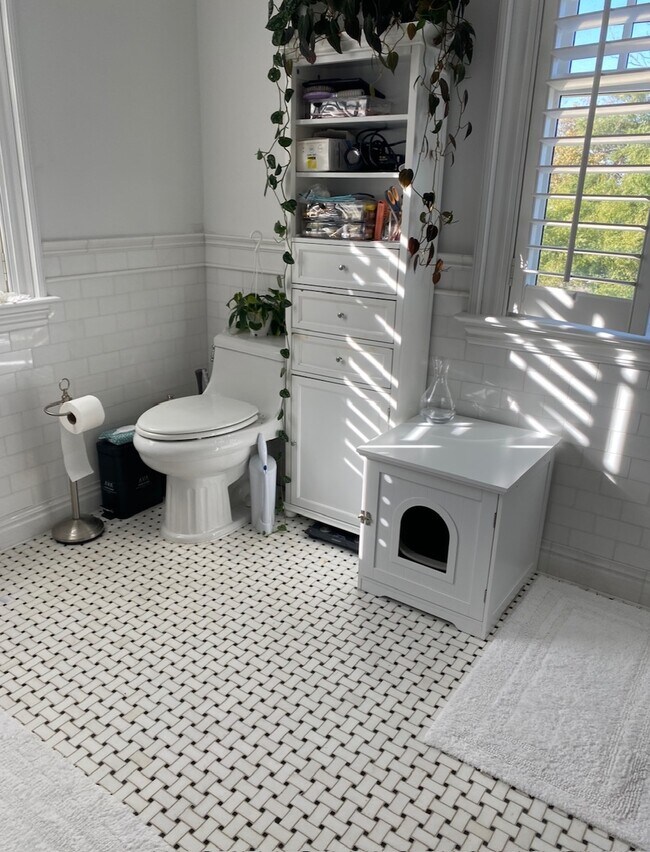 heated tile bathroom - 1 Club Cir