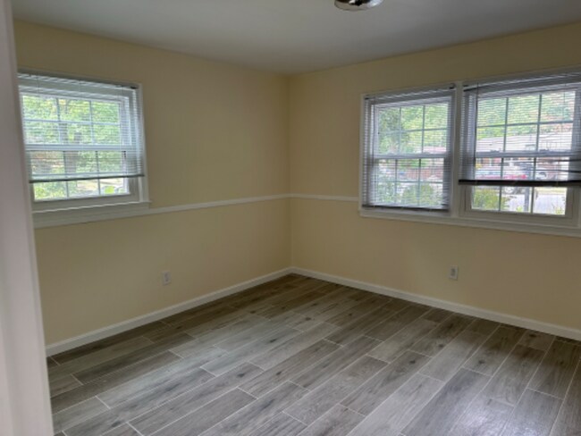 Foto del edificio - 13021 Sturbridge Rd