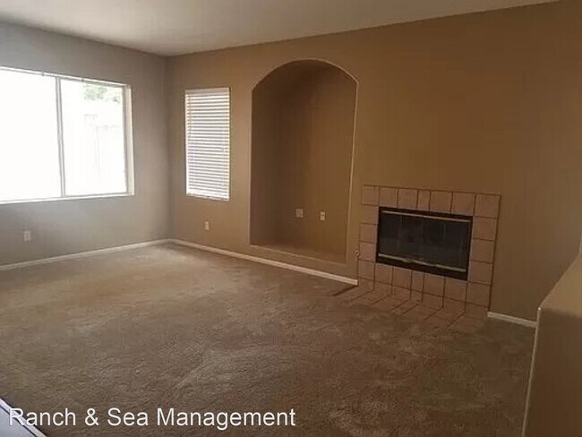Building Photo - 4 br, 2.5 bath House - 4480 Brisbane Way #2