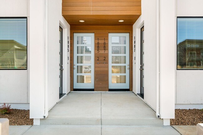 Building Photo - The Boulevards