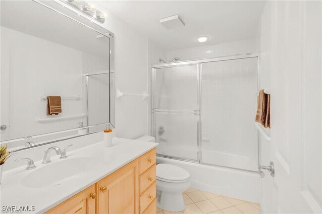 Foto del edificio - 7515 Pelican Bay Blvd