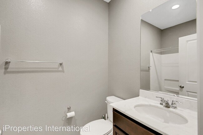 Building Photo - 3 br, 3 bath House - 2204 Via Italia
