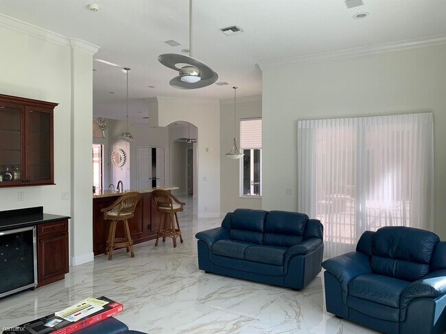 Building Photo - 4 br, 3 bath House - 8055 Woodsmuir Dr
