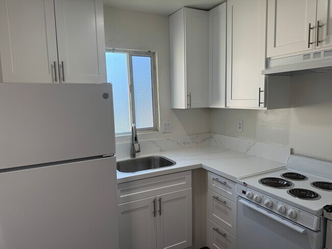 Photo - 988 Valencia St Apartment