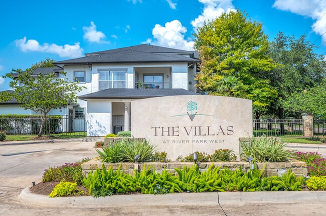 Entrada a las villas de River Park West - Villas at River Park West