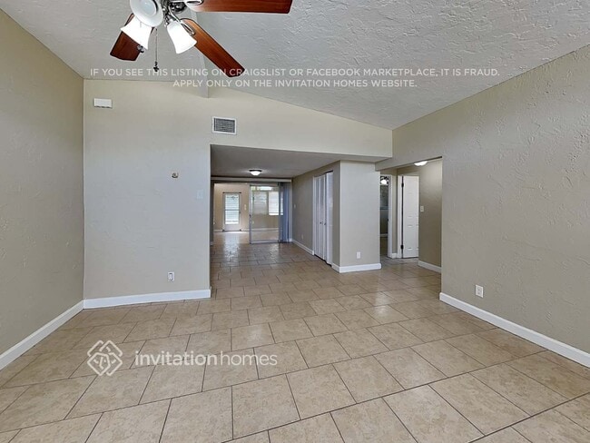 Building Photo - 3652 Prado Dr