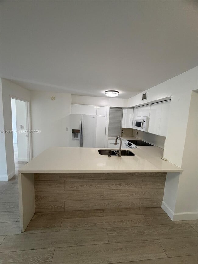 Foto del edificio - 4540 NW 107th Ave