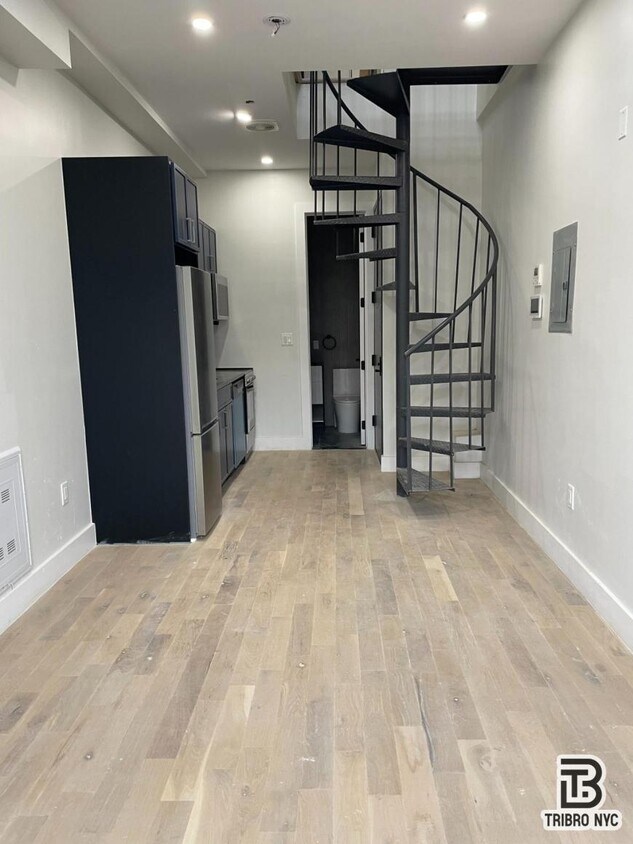 Foto principal - 1 bedroom in BROOKLYN NY 11206