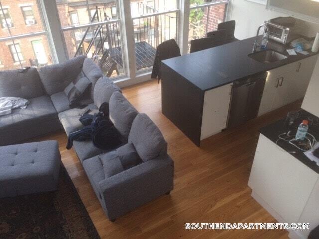 Building Photo - 656 Massachusetts Ave