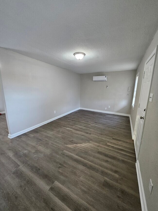 Sala de estar - 3025 Ford Rd