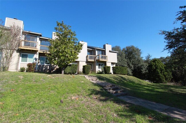 Building Photo - 3904 Hudson Bend Rd