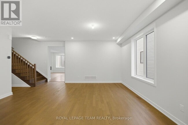 Building Photo - 115 Viburnum Ter