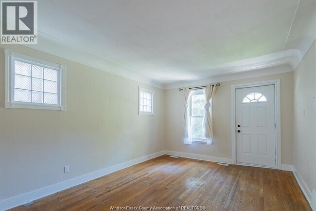 Building Photo - 1630 Marentette Ave