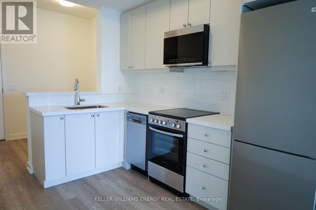 Building Photo - 51 Clarington Blvd