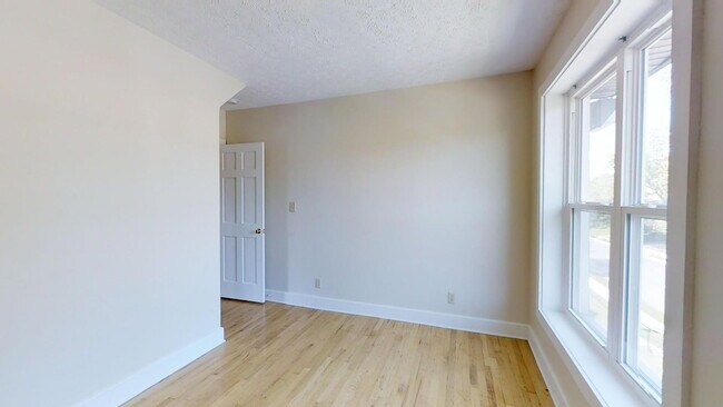 Foto del edificio - 1379 Indianola Ave