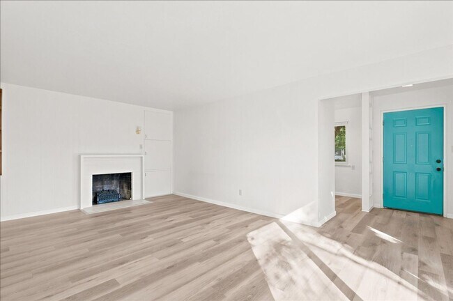 Foto del edificio - 5121 Earls Ct