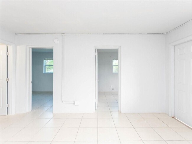 Foto del edificio - 1703 NW 7th Ct