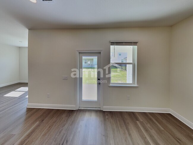 Foto del edificio - 5981 Sycamore Pl St