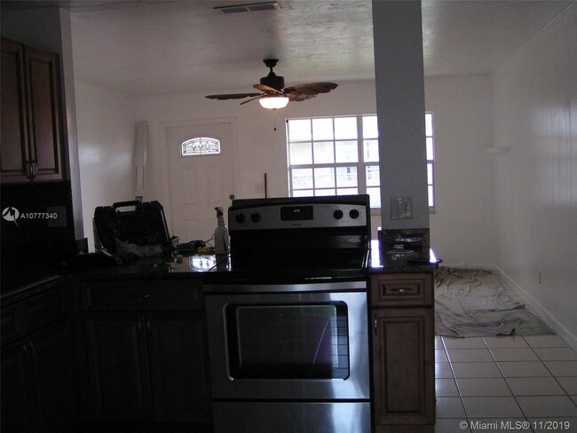 Building Photo - 3978 W Roan Ct W