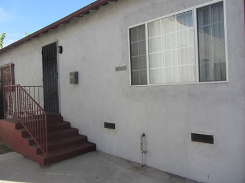 Building Photo - 6306 S Vermont Ave