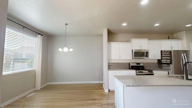 Foto del edificio - Spacious Townhome - 4 Bedrooms/3 Baths in South Jordan