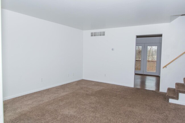 Foto del edificio - Spacious 2 bedroom / 1 bathroom Duplex for...