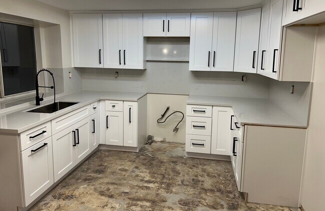 Foto del edificio - 357 Tahoe St