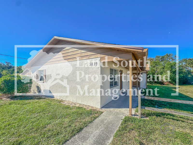 Foto principal - 5839 Charlton Dr