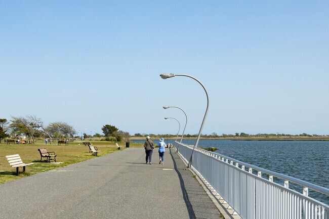Visitors to Wantagh Park in Wantagh, NY love to go for a stroll along the water and enjoy the salt air.