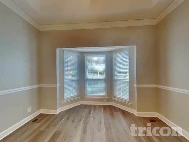 Foto del edificio - 6640 Sugar Valley Dr