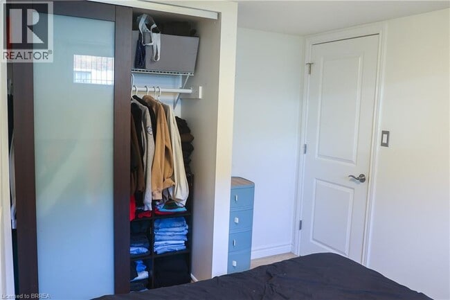 Building Photo - 2 Robroy Ct