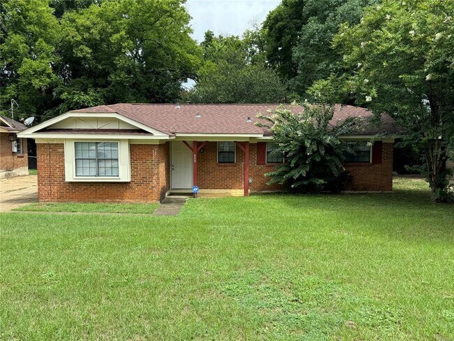 Foto del edificio - 609 Plantation Way