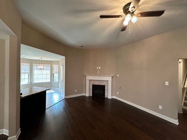 Foto del edificio - AVAILABLE NOW IN SOUTHAVEN! Spacious 4BR Home with Bonus Room & Fenced Yard