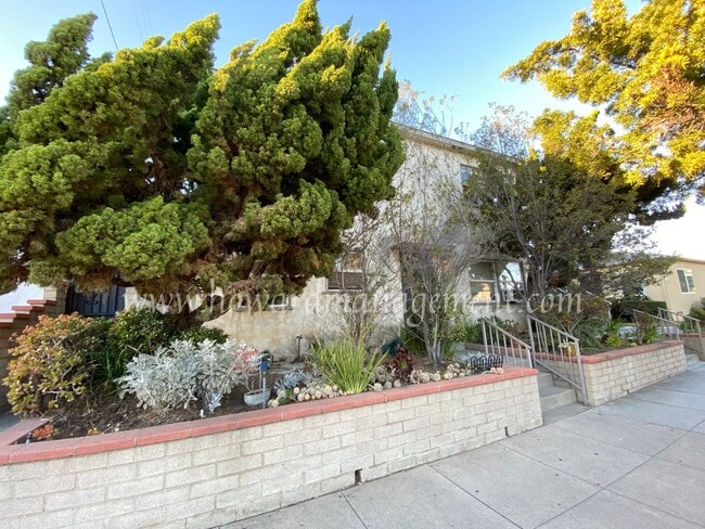 Building Photo - 1811 Ocean Park Blvd