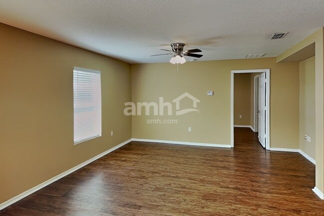 Building Photo - 1733 Strathmore Cir