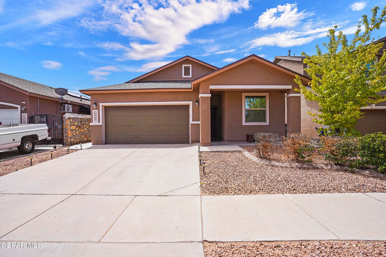 Primary Photo - 14464 Johnny Mata Dr