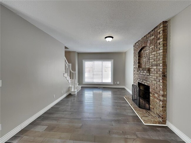 Building Photo - 11893 Dunhill Rd