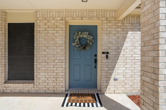 Building Photo - 709 Bighorn Dr