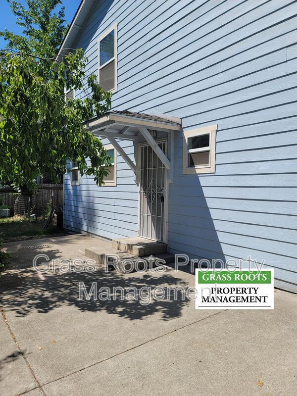 Foto principal - 307 1/2 N Church St