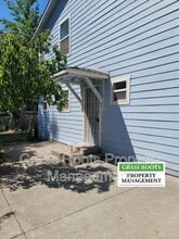 Building Photo - 307 1/2 N Church St