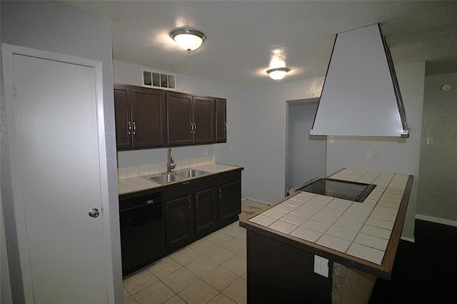 Foto del edificio - 7309 Ashcrest Ln